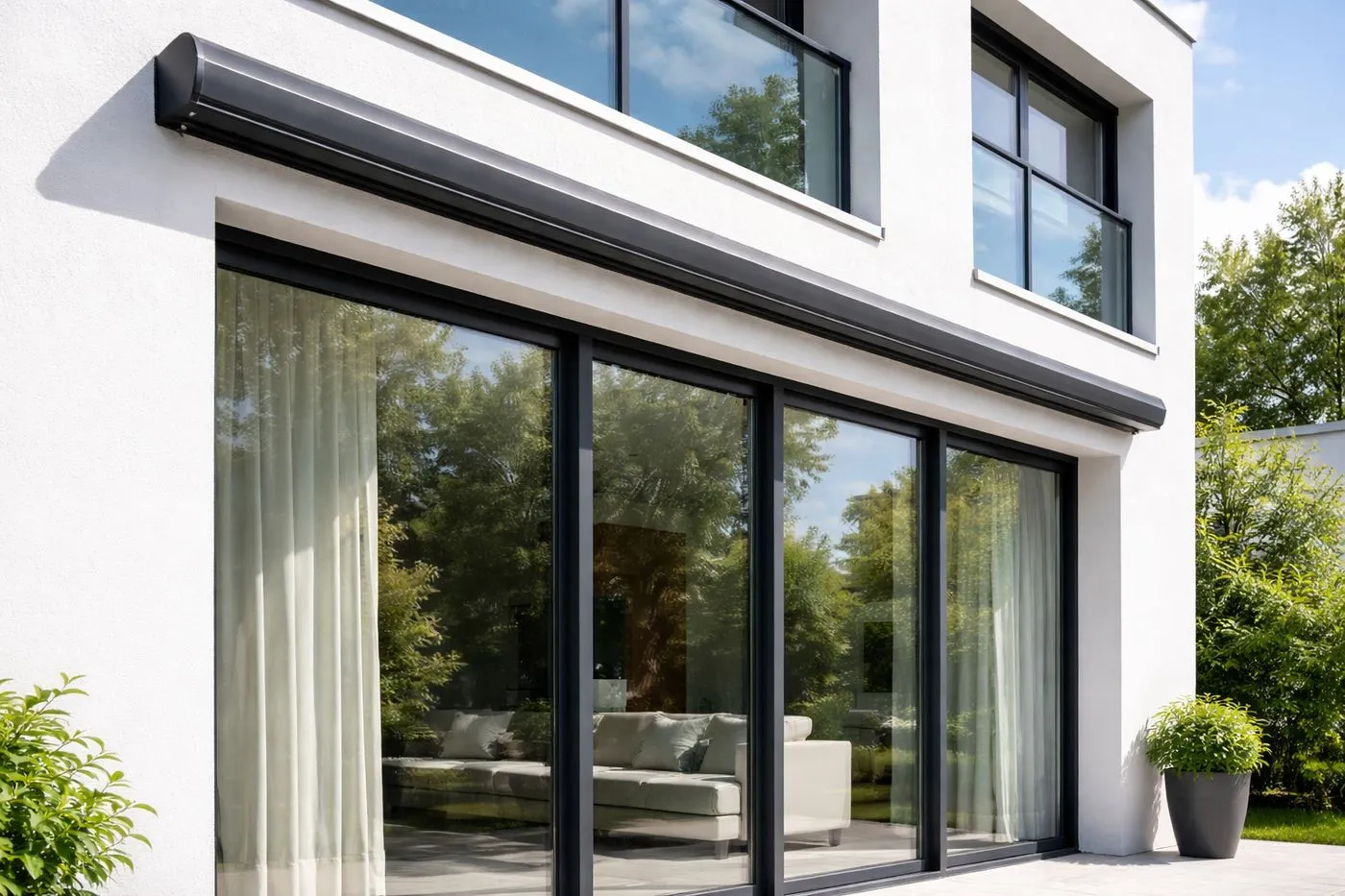 Vitrerie stores et protection solaire Lancy